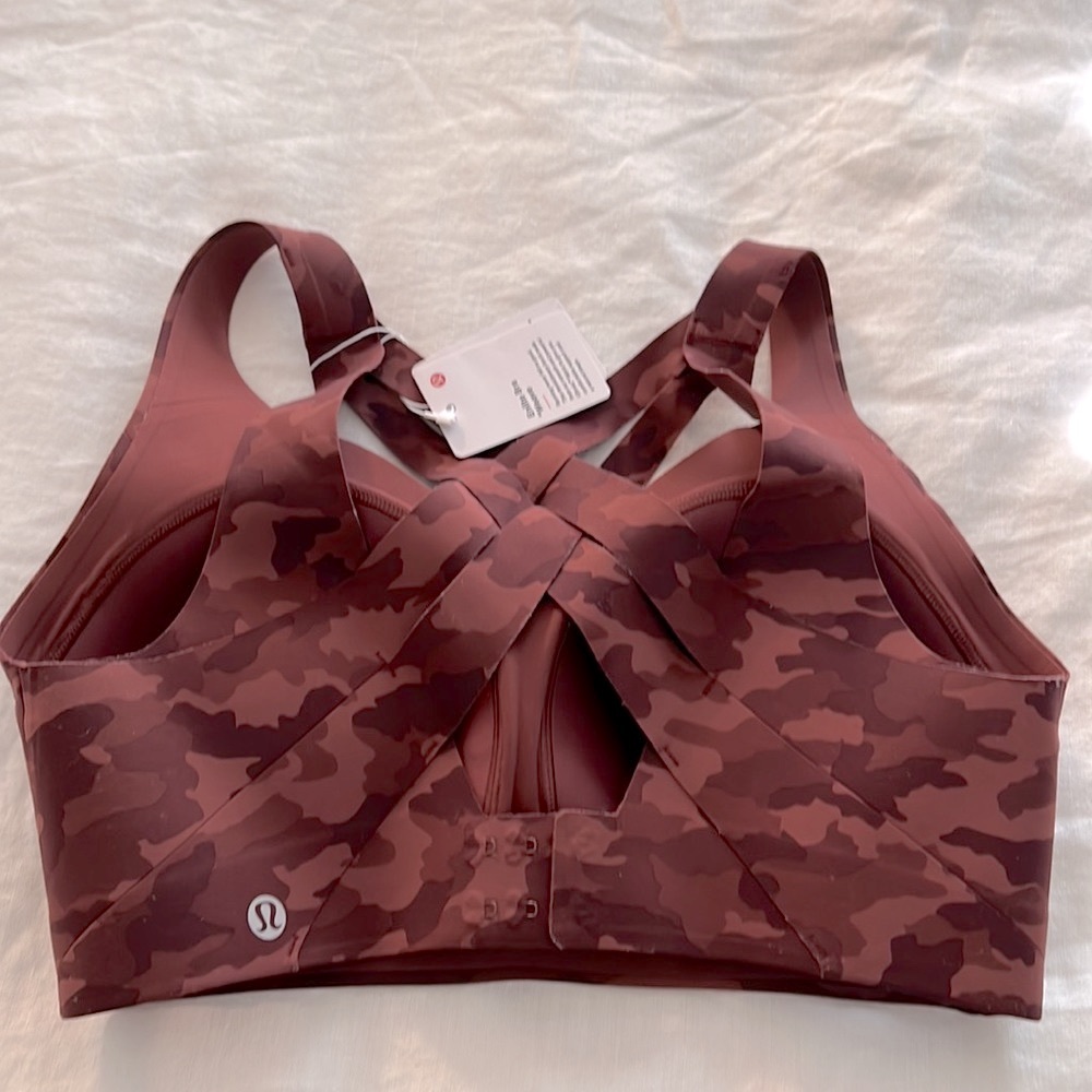 NWT Lululemon Enlite Weave-Back Bra High Support 32D in Camo Smokey Red - Picture 2 of 8